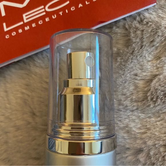 Dermelect Resurgent Stem Cell Firming Activator NWT - Picture 10 of 13